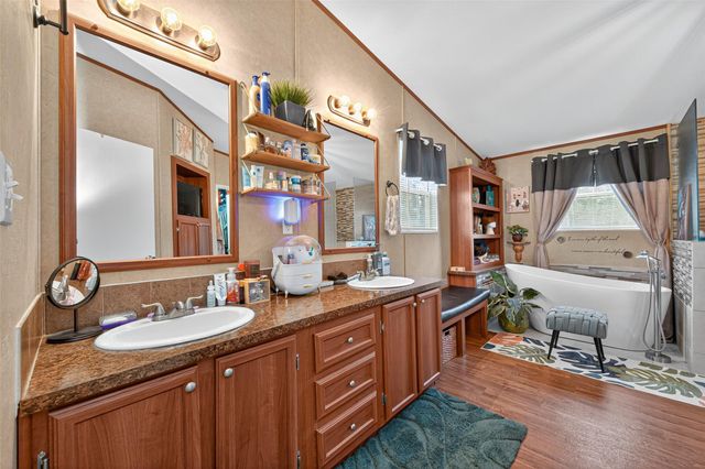 10715 Bozeman Ferry Rd, Midway, TX 75852