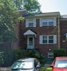 10405 COURTHOUSE DR, Fairfax, VA 22030