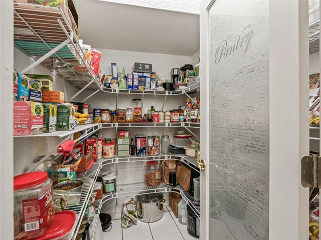 7157 KNOXVILLE DR, Webster, FL 33597