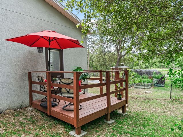 7157 KNOXVILLE DR, Webster, FL 33597