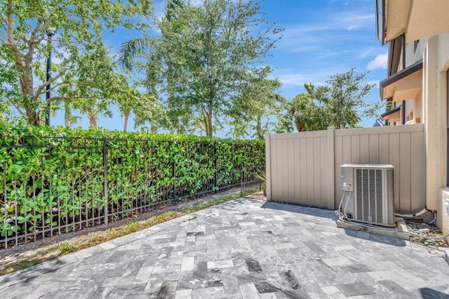 2854 Bard Street, Palm Springs, FL 33406
