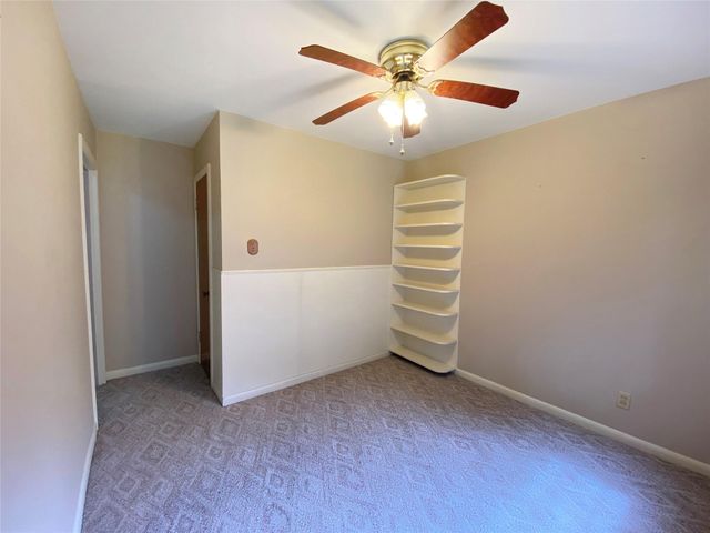 632 Kyle Street, Angleton, TX 77515