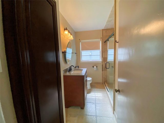 632 Kyle Street, Angleton, TX 77515