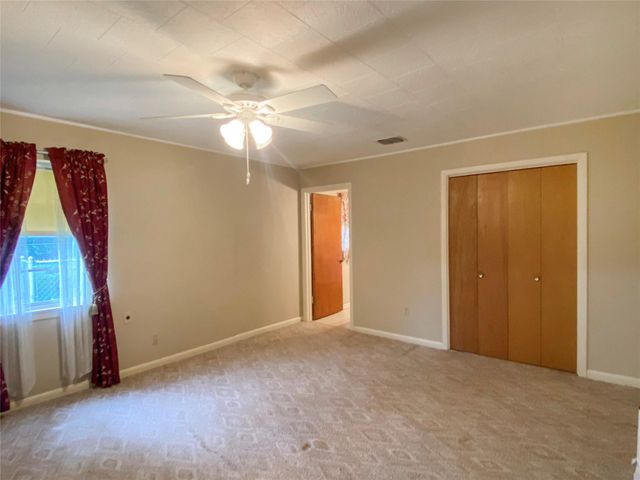 632 Kyle Street, Angleton, TX 77515