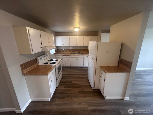 8606 Haviland Avenue SW, Lakewood, WA 98498