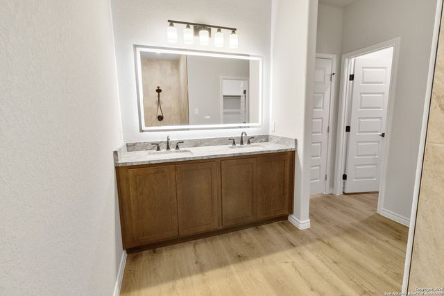 806 W HUNTINGTON ST, Beeville, TX 78102