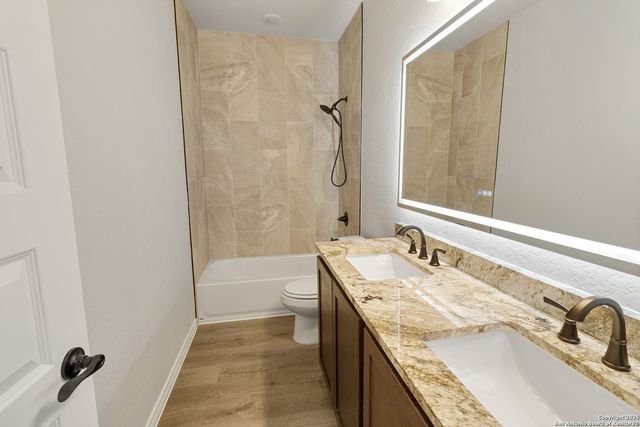 806 W HUNTINGTON ST, Beeville, TX 78102