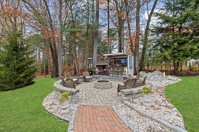 23 John Neil Dr, Norwell, MA 02061