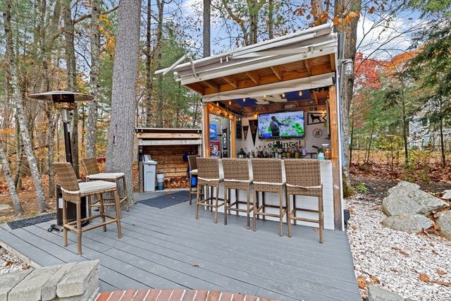 23 John Neil Dr, Norwell, MA 02061