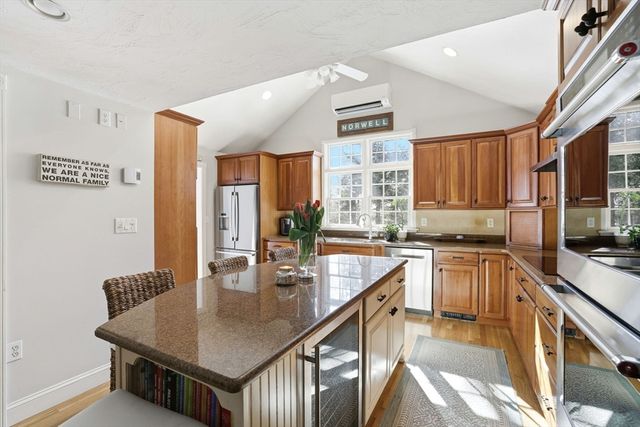 23 John Neil Dr, Norwell, MA 02061