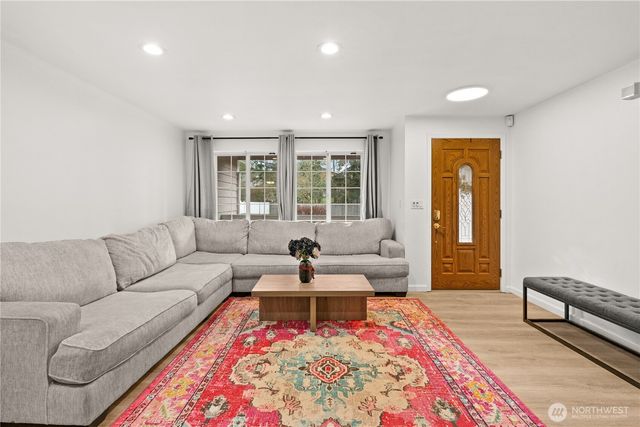 19411 112th Avenue E, Graham, WA 98338