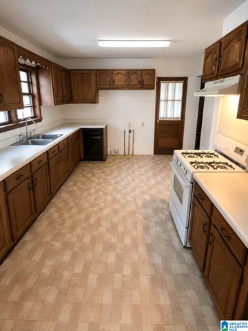 7803 4TH AVENUE N, Birmingham, AL 35206
