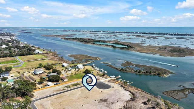 164 Wave Crest Drive, Hampstead, NC 28443