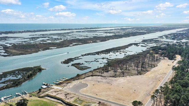 164 Wave Crest Drive, Hampstead, NC 28443