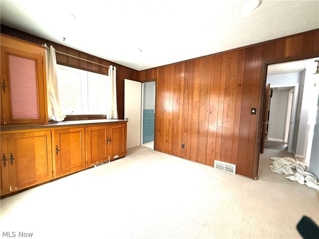 13630 Cedar Road Lower, University Heights, OH 44118