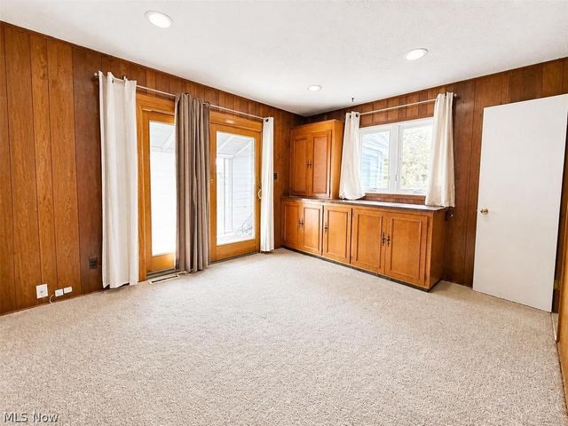 13630 Cedar Road Lower, University Heights, OH 44118