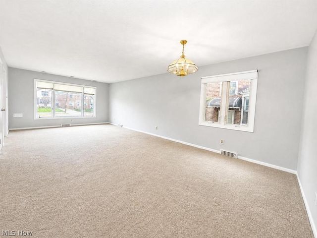 13630 Cedar Road Lower, University Heights, OH 44118