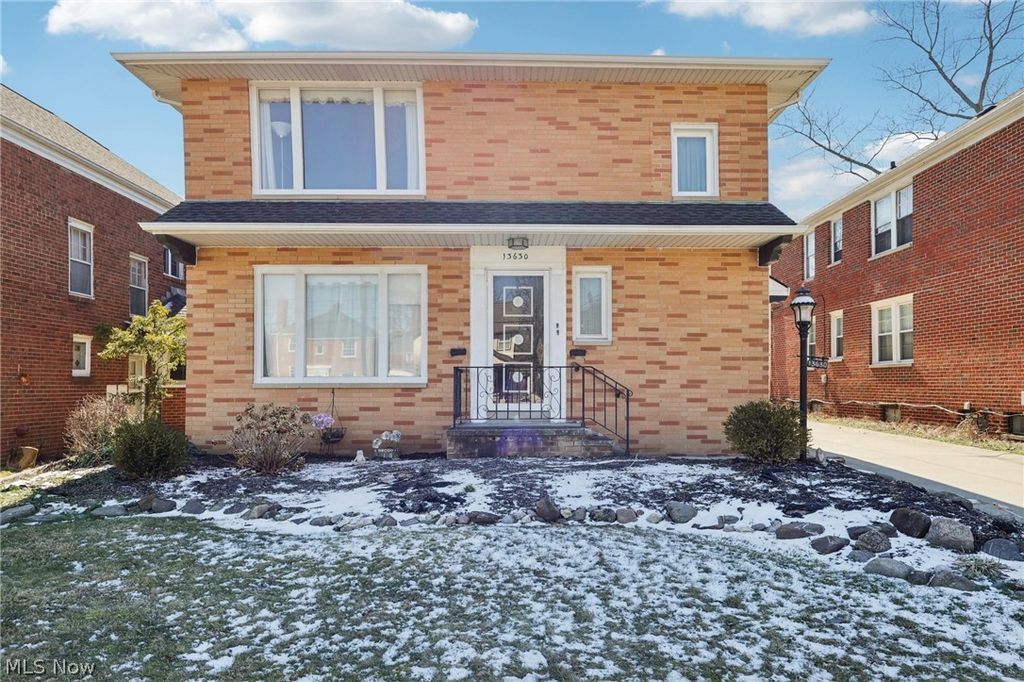 13630 Cedar Road Lower, University Heights, OH 44118