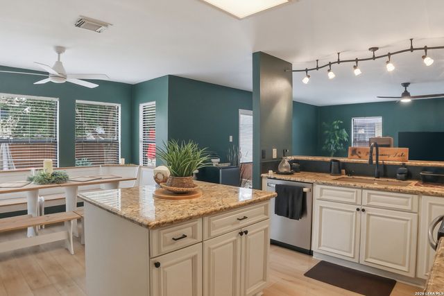 5031 Fawn Lake, San Antonio, TX 78244