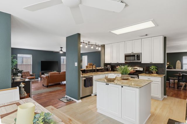 5031 Fawn Lake, San Antonio, TX 78244