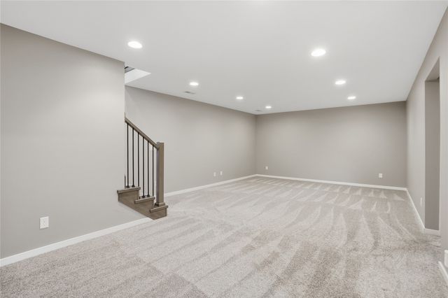 5760 NW 50th Street, Johnston, IA 50131