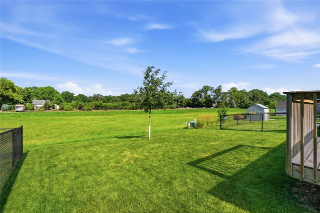 5760 NW 50th Street, Johnston, IA 50131