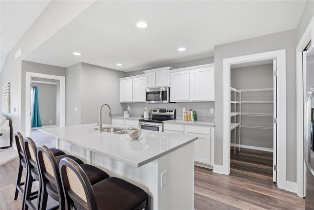 5760 NW 50th Street, Johnston, IA 50131