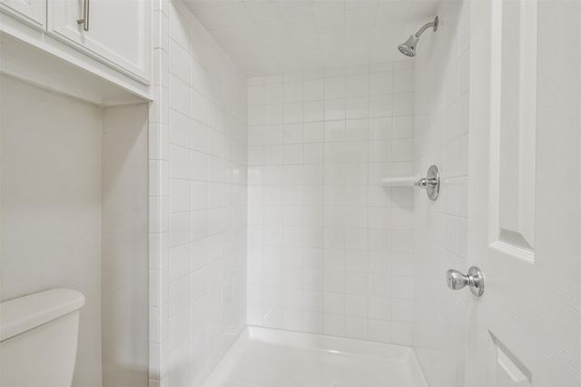 12523 Drifting Winds Drive, Houston, TX 77044