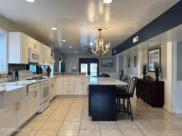 2350 Waccamaw Shores Road, Lake Waccamaw, NC 28450