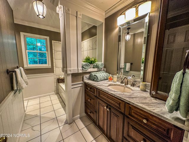 2350 Waccamaw Shores Road, Lake Waccamaw, NC 28450