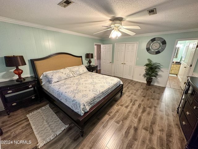 2350 Waccamaw Shores Road, Lake Waccamaw, NC 28450