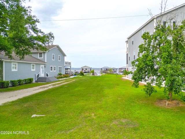 2350 Waccamaw Shores Road, Lake Waccamaw, NC 28450