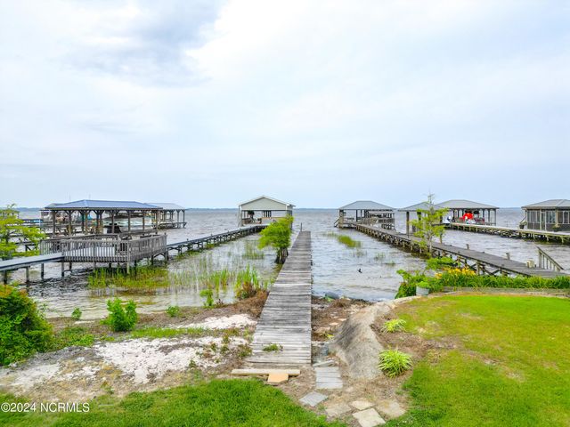2350 Waccamaw Shores Road, Lake Waccamaw, NC 28450