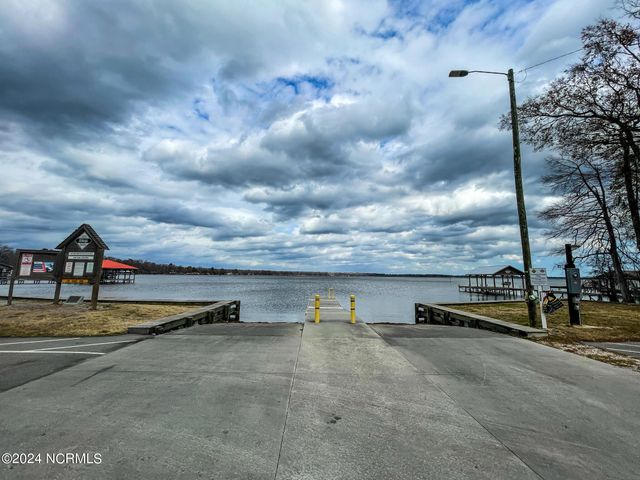 2350 Waccamaw Shores Road, Lake Waccamaw, NC 28450