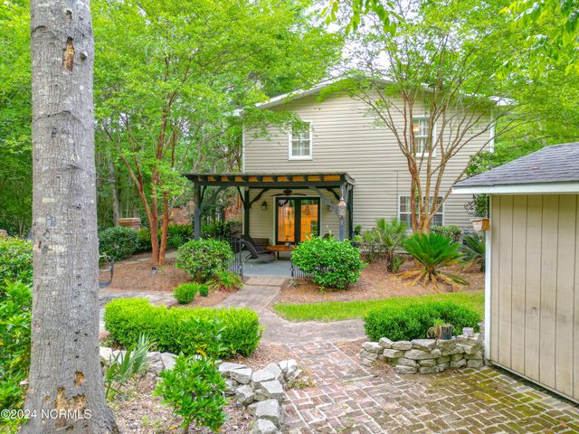 2350 Waccamaw Shores Road, Lake Waccamaw, NC 28450