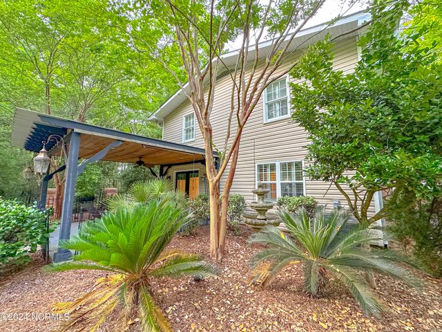 2350 Waccamaw Shores Road, Lake Waccamaw, NC 28450