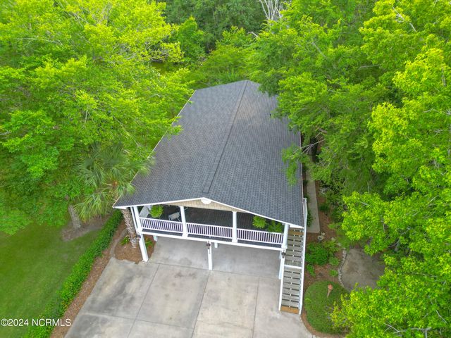 2350 Waccamaw Shores Road, Lake Waccamaw, NC 28450