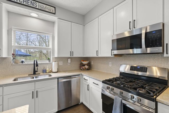 257 Wagon Trail S, Powell, OH 43065