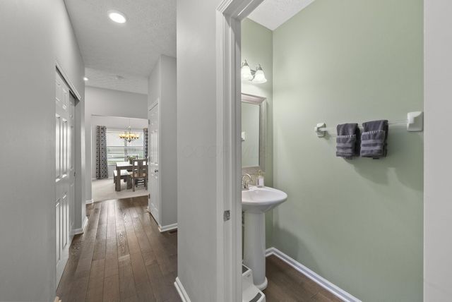 257 Wagon Trail S, Powell, OH 43065