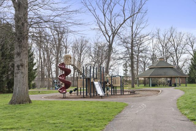 257 Wagon Trail S, Powell, OH 43065