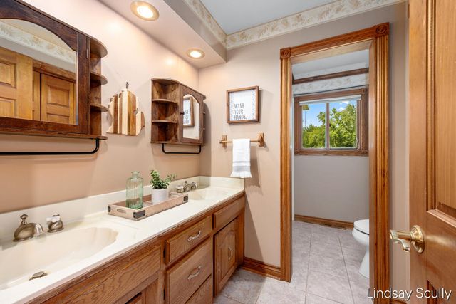 1525 104th Street SW, Byron Center, MI 49315