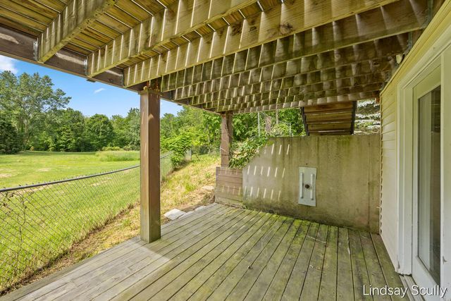 1525 104th Street SW, Byron Center, MI 49315
