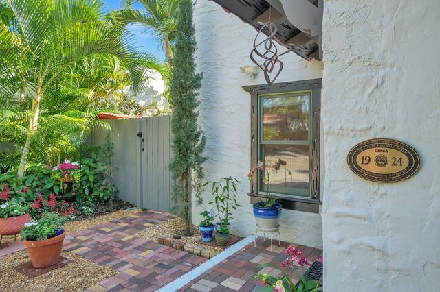 744 Penn Street, West Palm Beach, FL 33401