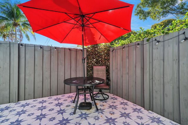 744 Penn Street, West Palm Beach, FL 33401