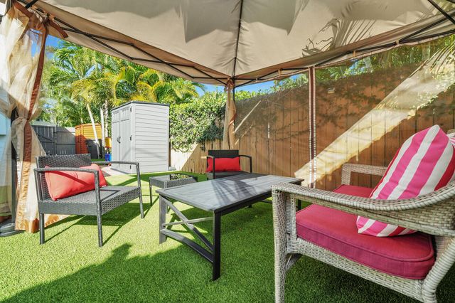 744 Penn Street, West Palm Beach, FL 33401