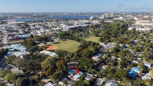 744 Penn Street, West Palm Beach, FL 33401