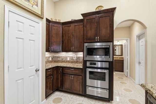 25452 Williams Drive, Justin, TX 76247