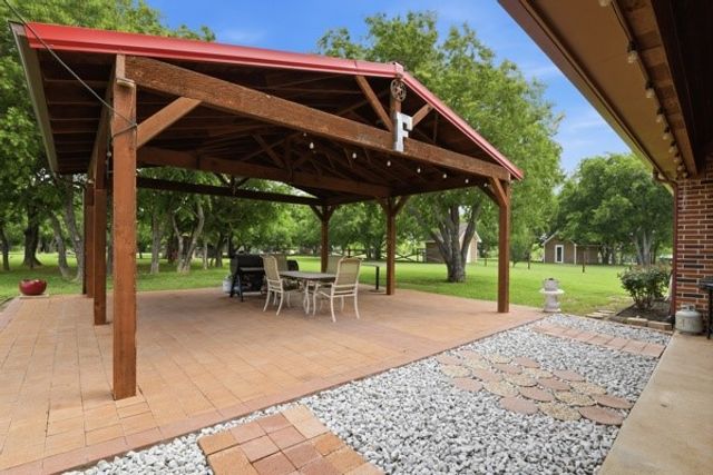 25452 Williams Drive, Justin, TX 76247