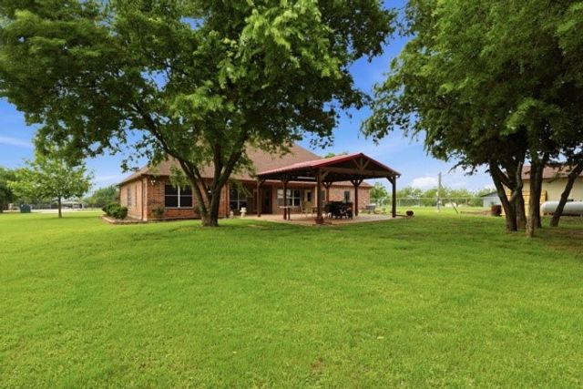 25452 Williams Drive, Justin, TX 76247