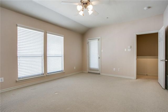 2415 Stutz Drive D, Dallas, TX 75235